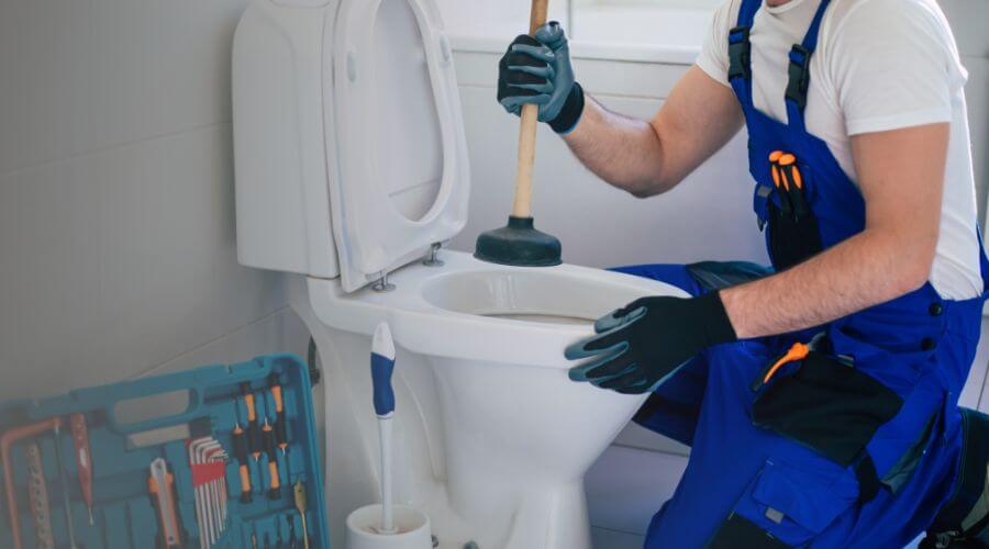 Expert burst pipe repair services in Harrold, SD